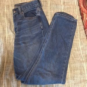 American Eagle mom jean